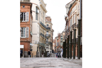 Photo d'une rue du centre-ville de Toulouse