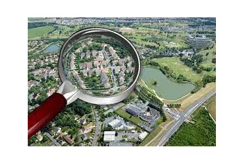 photo aérienne d'une agglomération