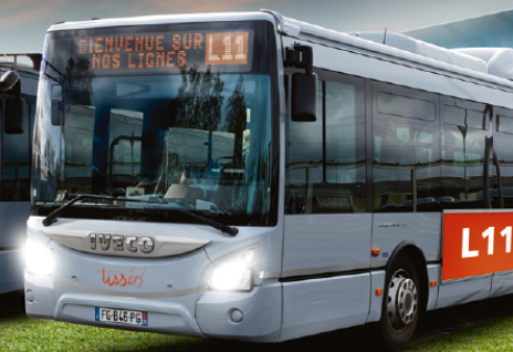Bus Linéo 11 vu de profil