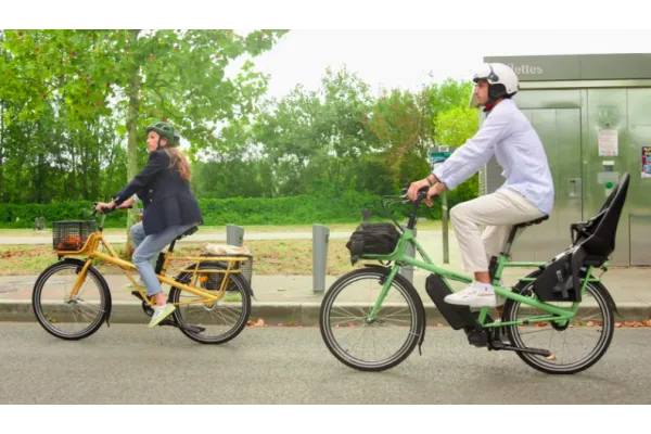 Illustration de 2 cyclistes