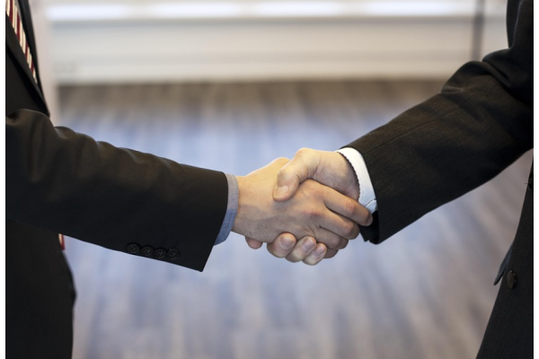 Serrage de main