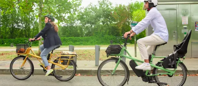 Illustration de 2 cyclistes